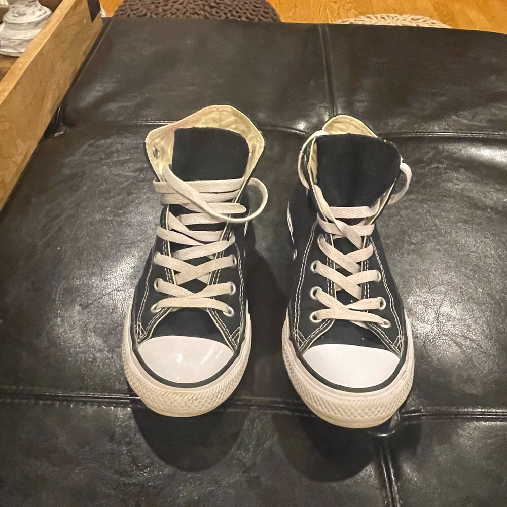 Converse Chuck Taylor All Star Hi Top Youth Size 2 Black Canvas Lace Up Sneaker